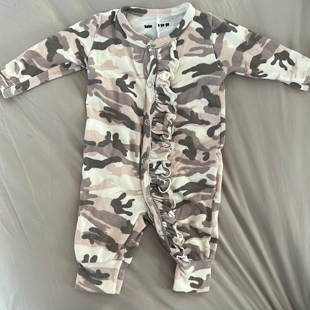 Pink and mauve camo onesie - very soft!